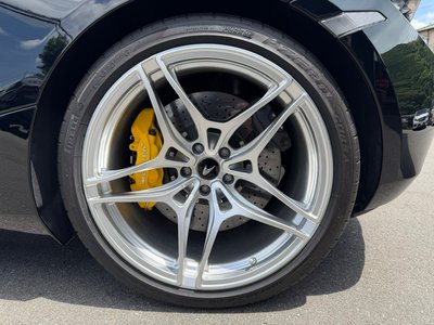 صورة 36 لـ 2018 Mclaren 720S