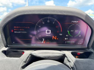 صورة 46 لـ 2018 Mclaren 720S
