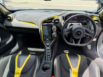 صورة 37 لـ 2018 Mclaren 720S
