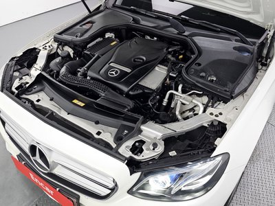 MERCEDES-BENZ E-CLASS - 7