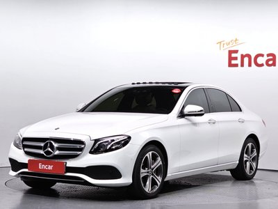 MERCEDES-BENZ E-CLASS - 1