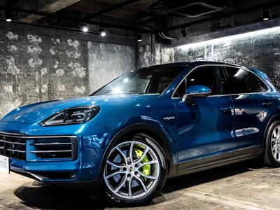 PORSCHE CAYENNE - 8