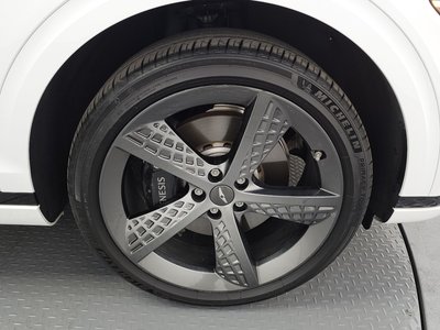 صورة 8 لـ 2023 Genesis GV70