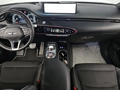 صورة 5 لـ 2023 Genesis GV70