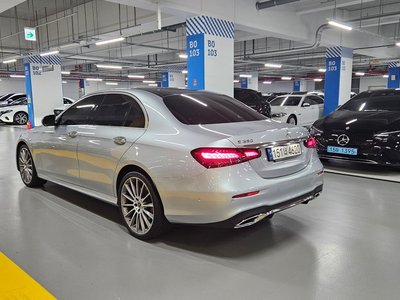 MERCEDES-BENZ E-CLASS - 4