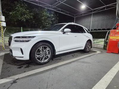 2022 Genesis GV70 photo 1