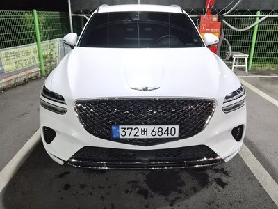 2022 Genesis GV70 photo 2