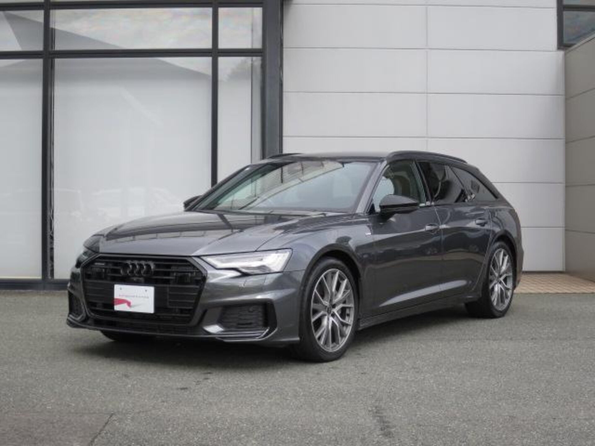 AUDI A6 AVANT - View 1