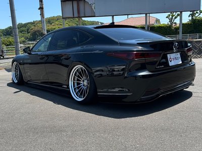 صورة 7 لـ 2017 Lexus LS