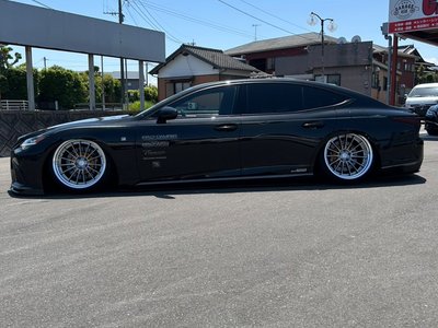 صورة 4 لـ 2017 Lexus LS