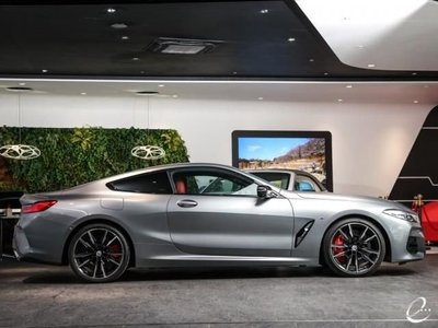 BMW 8 SERIES - 8
