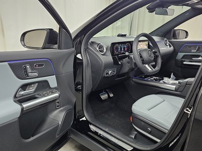 MERCEDES-BENZ GLA - 10