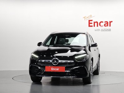 MERCEDES-BENZ GLA - 2