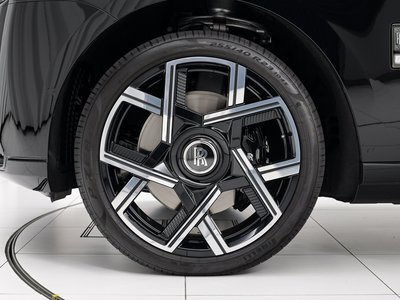 ROLLS-ROYCE CULLINAN - 9