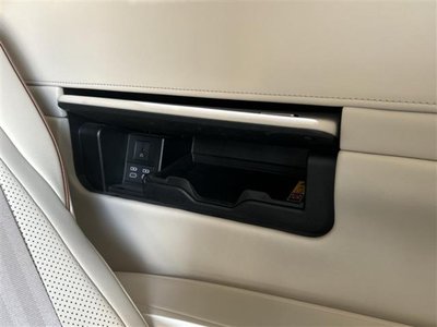 صورة مصغرة 22 لـ 2024 Lexus LM