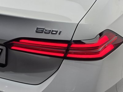 2025 BMW 5 SERIES photo 10