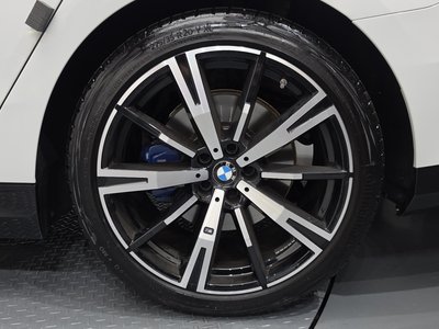 2025 BMW 5 SERIES photo 8