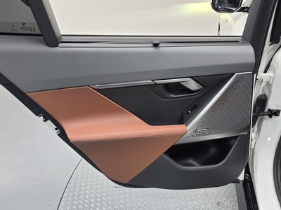2025 BMW 5 SERIES thumbnail 15