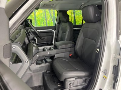 LAND ROVER DEFENDER - 10