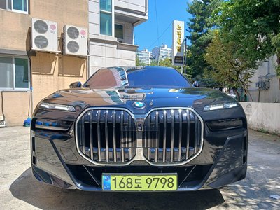 BMW 7 SERIES