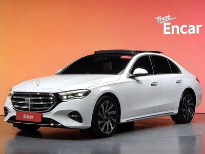 2025 Mercedes-BENZ E-CLASS photo 1
