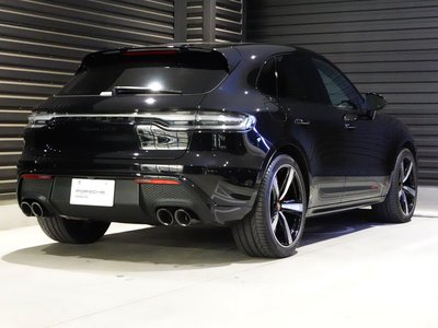 PORSCHE MACAN - 2