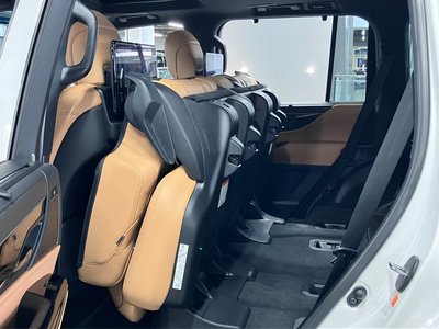 صورة مصغرة 22 لـ 2023 Lexus LX