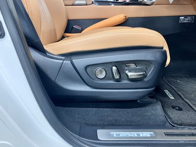 صورة مصغرة 58 لـ 2023 Lexus LX