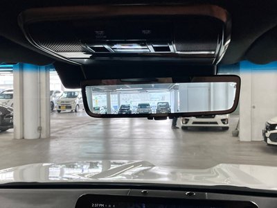 صورة مصغرة 33 لـ 2023 Lexus LX