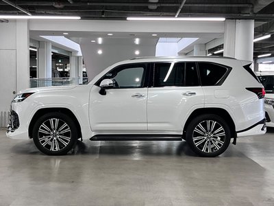 صورة مصغرة 13 لـ 2023 Lexus LX