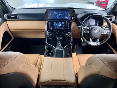 LEXUS LX - 7