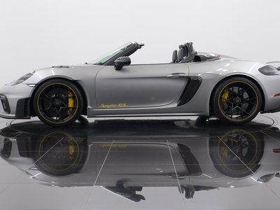 PORSCHE 718 SPYDER - 6