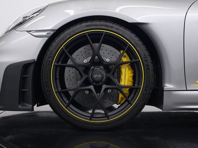 PORSCHE 718 SPYDER - 4