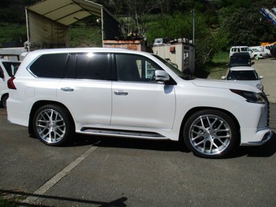 LEXUS LX - 4