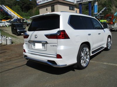 LEXUS LX - 7