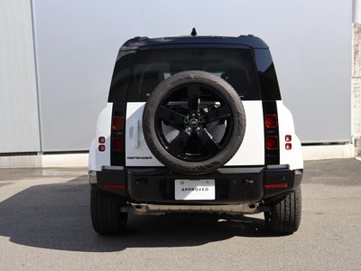 LAND ROVER DEFENDER - 7