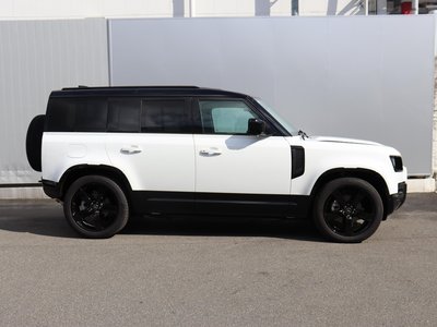 LAND ROVER DEFENDER - 9