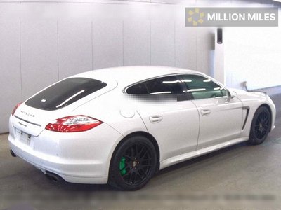 PORSCHE PANAMERA - 5