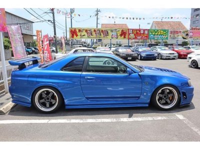 1999 Nissan SKYLINE photo 4