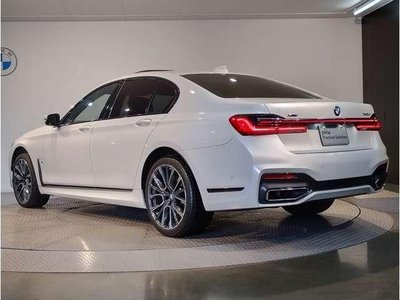 BMW 7 SERIES - 2