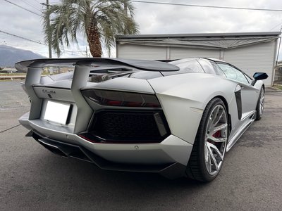 LAMBORGHINI AVENTADOR ROADSTER - 9