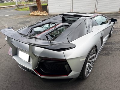 LAMBORGHINI AVENTADOR ROADSTER - 10