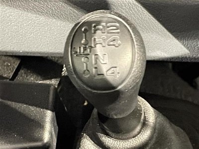 TOYOTA LAND CRUISER 70 - 10