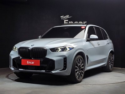 صورة 1 لـ 2025 BMW X5