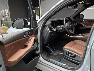 صورة 10 لـ 2025 BMW X5