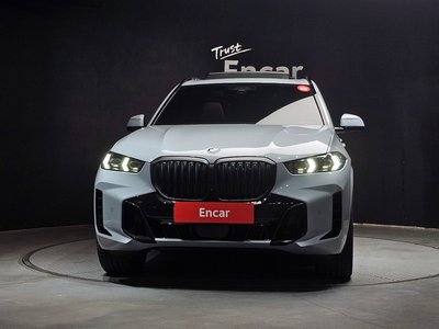 صورة 2 لـ 2025 BMW X5