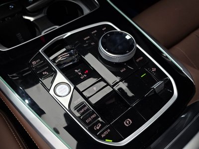 صورة 9 لـ 2025 BMW X5