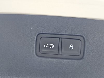 2023 Genesis GV80 thumbnail 22