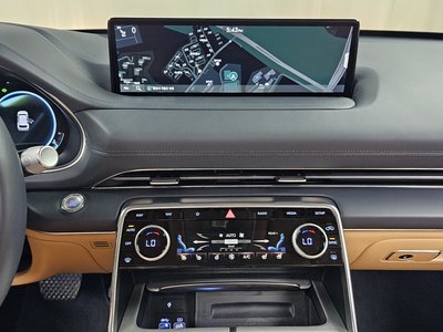 2023 Genesis GV80 thumbnail 18