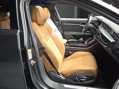 2025 AUDI S8 缩略图 12